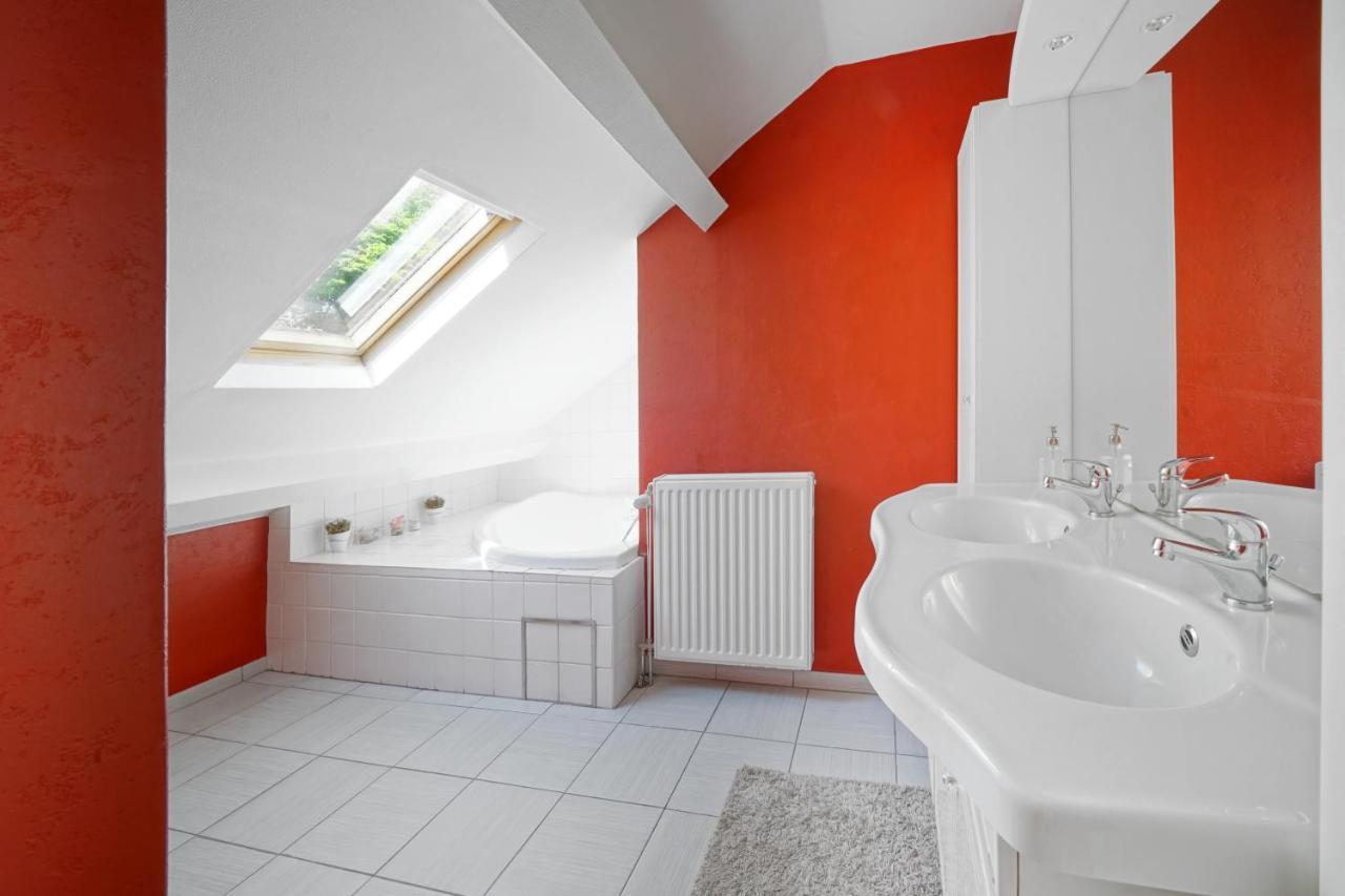Le Clos Arbore Libramont-Chevigny Exteriör bild